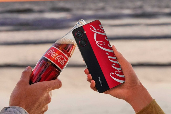 Készül a Coca-Cola-mobil, de csak ezer darab lesz elérhető