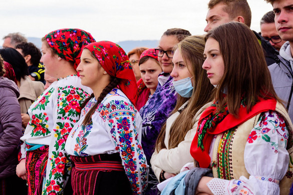 Bátrabban vállalják identitásukat a moldvai csángómagyarok