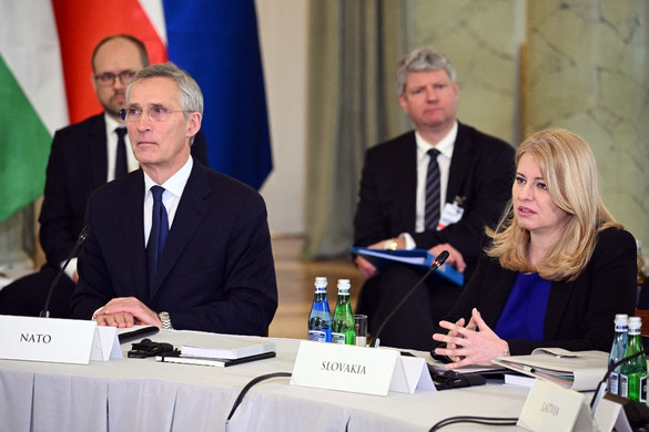 Stoltenberg: Erősebben kell támogatni Ukrajnát
