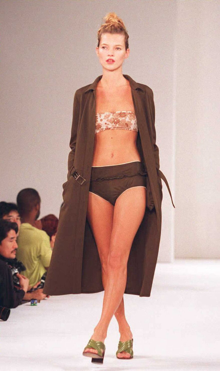 Fotó: AFP/Timothy A. Clary Kate Moss szupermodell egy New York-i divatbemutatón