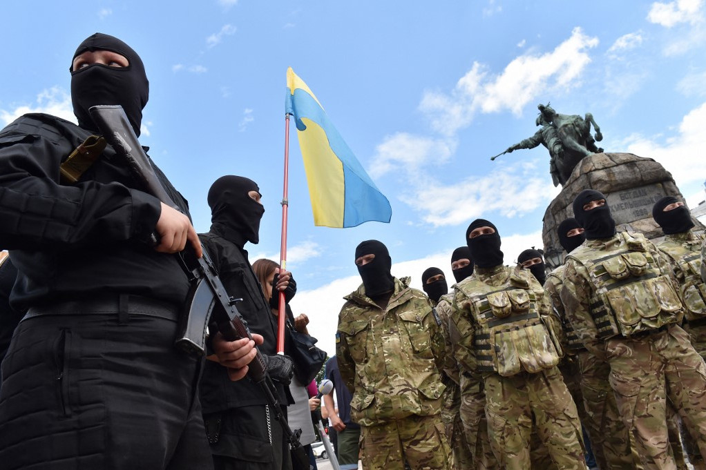 Heil... Azaz, Slava! Az ukrán paramilitáris szerv
