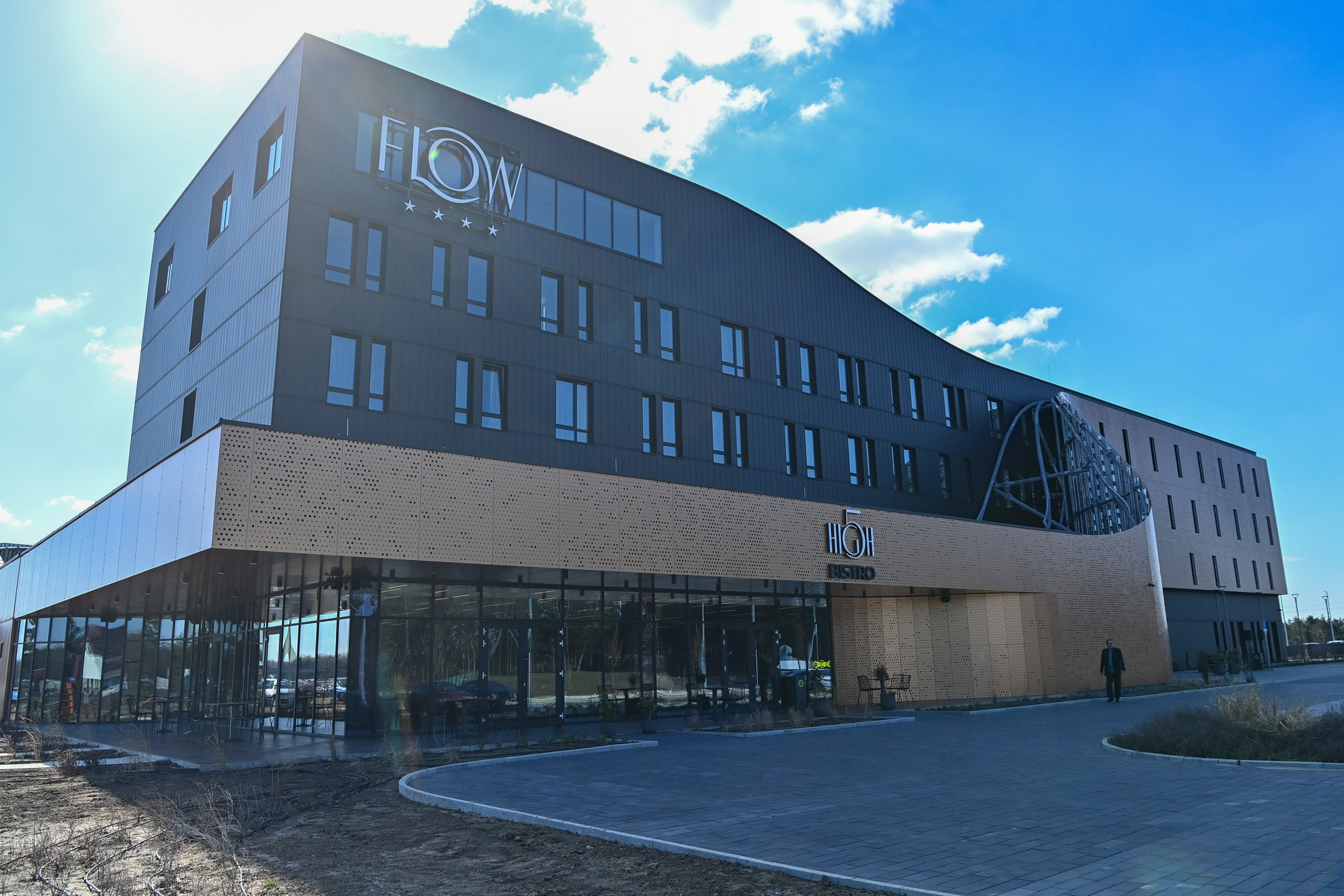 Fotó: MTI/Illyés Tibor Az új négycsillagos inárcsi Flow Hotel az avatás napján