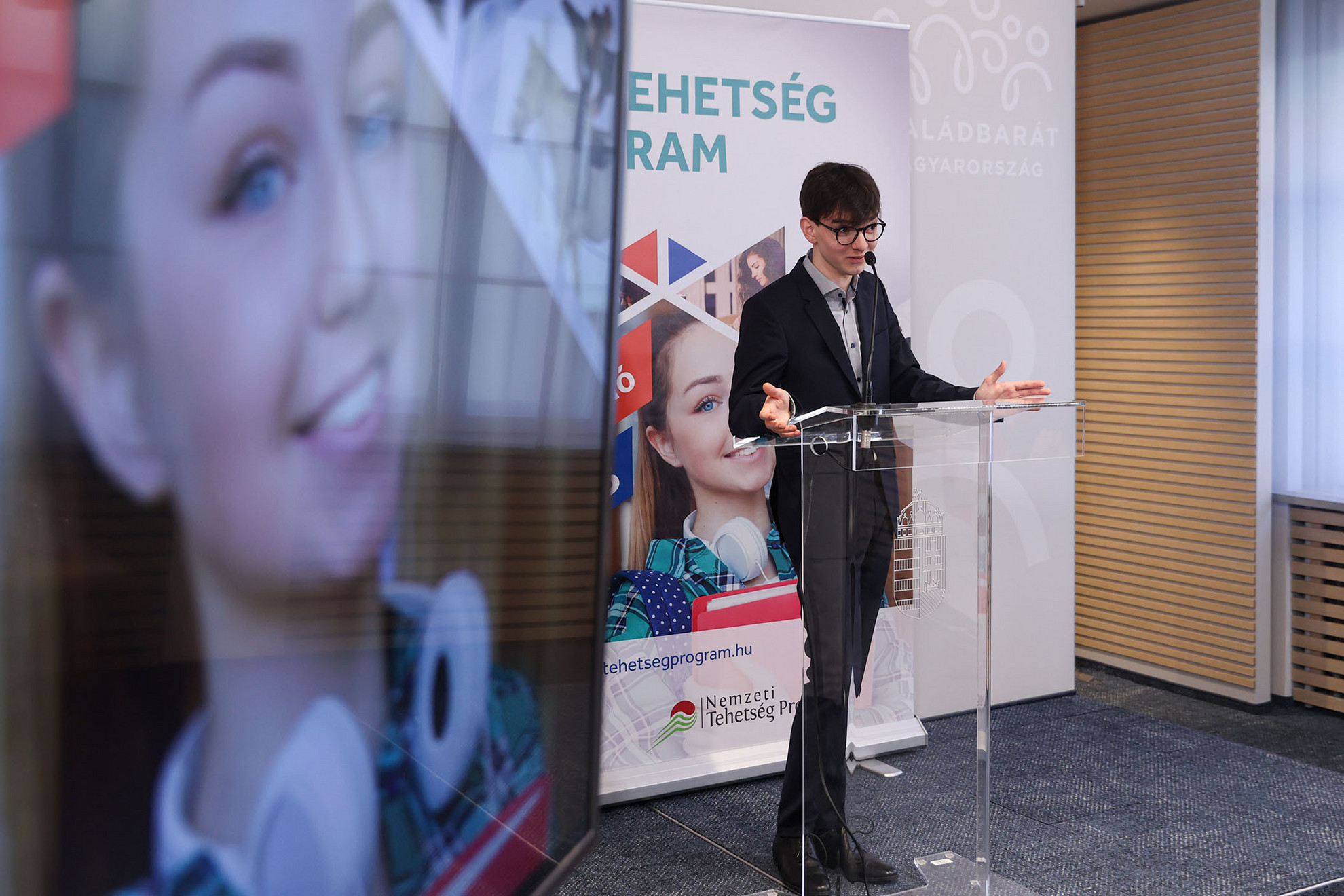Fotó: MH/Török Péter Nemzeti Tehetség Program, 2023. Boros Misi Junior Prima díjas, a Magyar Klasszikus Zene Ifjú Nagykövete díjas zongoraművész, a Nemzeti Tehetség Program védnöke