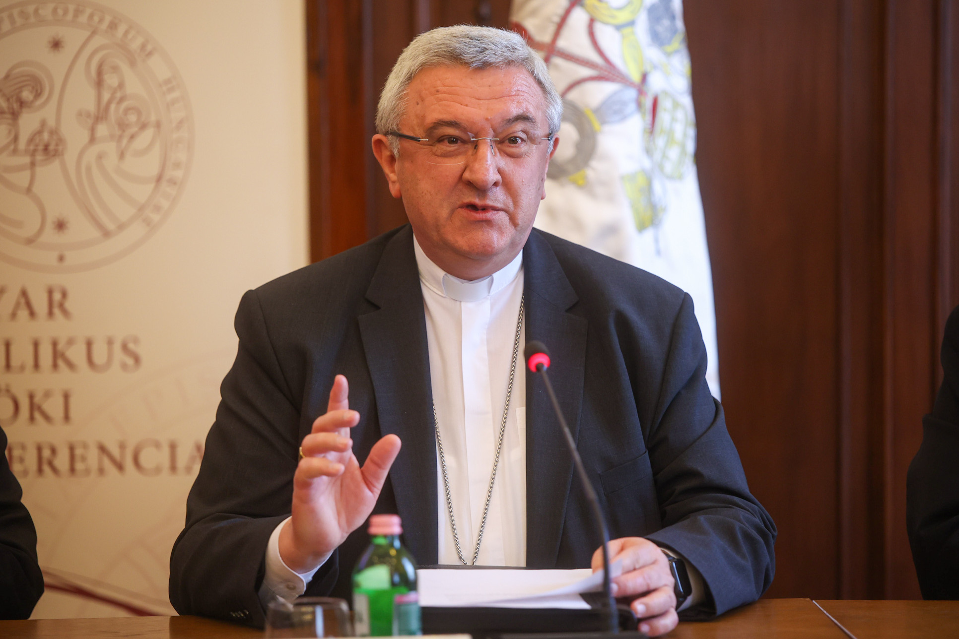 Veres András győri püspök, a Magyar Katolikus Püspöki Konferencia elnöke