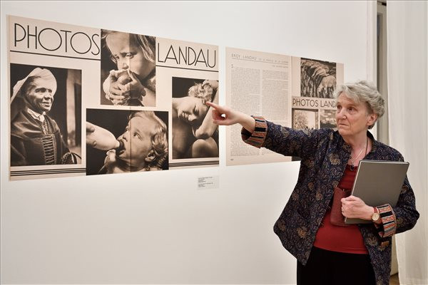 Ergy Landau fotóiból látható kiállítás a Mai Manó Házban
