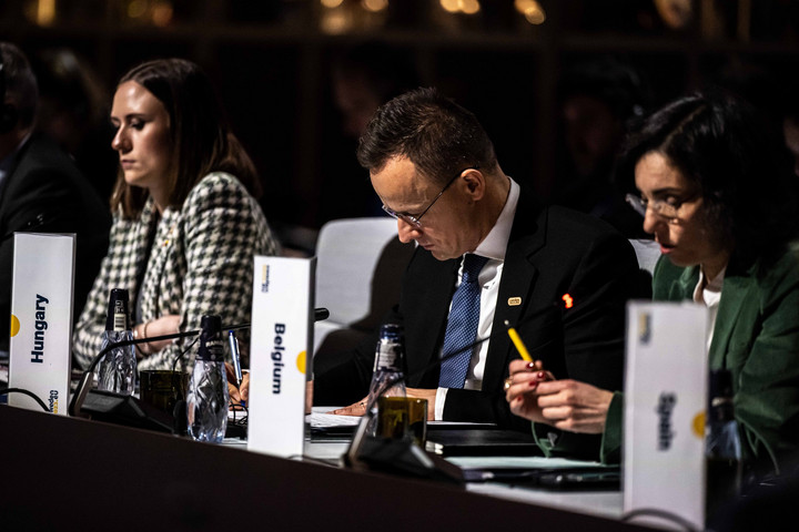 Fotó: MH/Facebook Szijjártó Péter: Most kell észnél lenni!