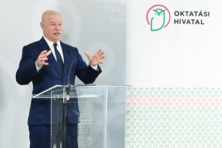 Fotó: MTI/Bruzák Noémi Csák János: Több mint 126 ezren jelentkeztek idén a felsőoktatásba