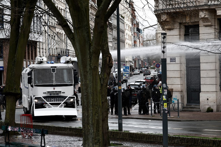 Fotó: AFP/Sameer Al-Doumy Kellő számú sztrájkoló hiányában felfüggesztik a munkabeszüntetést a hulladékszállítók Párizsban