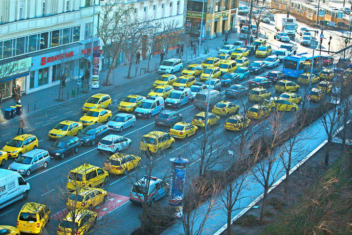 Eljárási hiba miatt úszta meg az agresszív taxis
