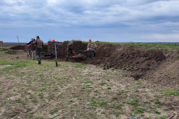 Több mint 4000 éves földpiramist találtak a Nagykunságban
