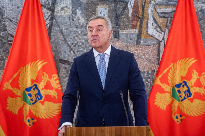 Lemondott pártja elnöki posztjáról Milo Djukanovic montenegrói elnök