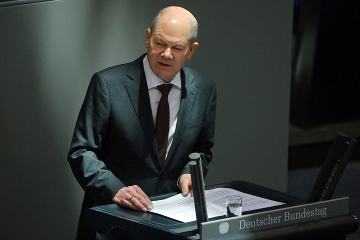 A német kancellár megerősítette hazája elkötelezettségét a balti NATO-szövetségesek védelme mellett