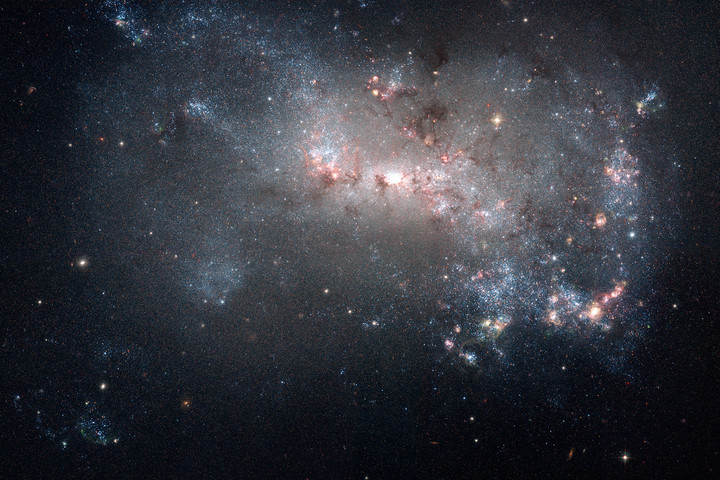 Új, eddig ismeretlen anyagból álló galaxist fedeztek fel