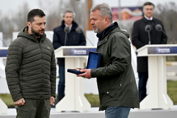 Fotó: AFP/Sergei Supinsky Az orosz megszállás áldozataira emlékeznek Ukrajnában Bucsa visszafoglalásának évfordulóján