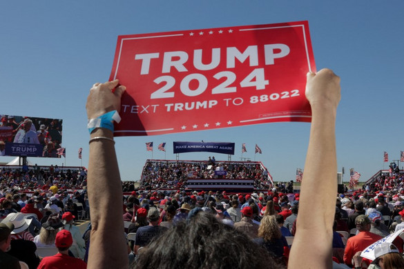 Óriásgyűléssel indította be kampányát Donald Trump