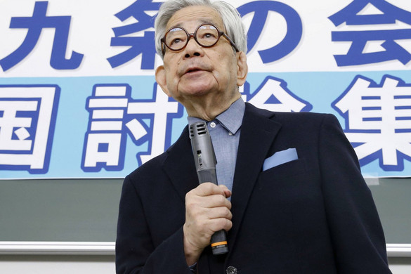 Gyász: elhunyt Óe Kenzaburo Nobel-díjas író