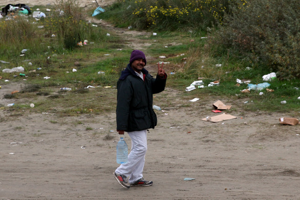 A francia bevándorlási hivatal nem toloncolná ki azt a migránst, aki megbukik a nyelvvizsgán + VIDEÓK