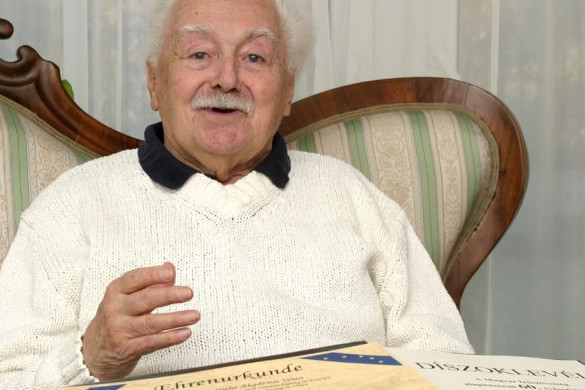 Életműdíjat alapítottak Méhes György író emlékére