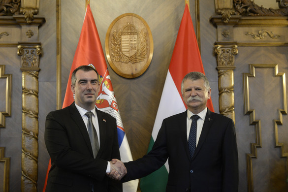 Kövér László: Szerbia és Magyarország kapcsolata egész Európa számára példaértékű