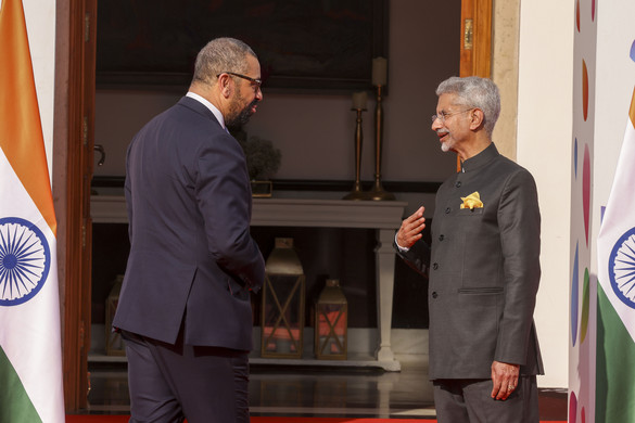 Indiai külügyminiszter: Soros öreg, gazdag, nagyképű és veszélyes