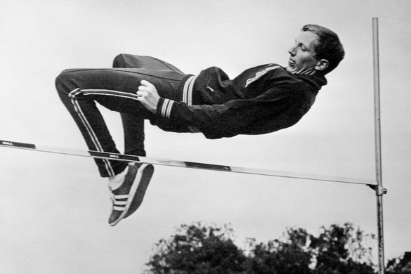 Gyász: elhunyt Dick Fosbury, aki Mexikóban forradalmasította az új magasugró technikát