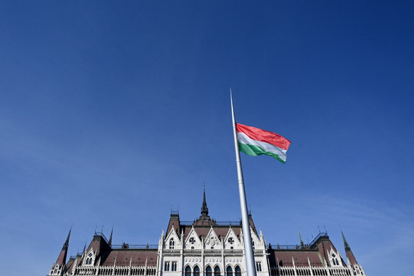 Hivatali visszaéléssel vádolják Románia kormányfőtitkárságát a román-magyar szolidaritás egyesület kezdeményezői