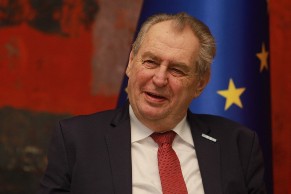 Milos Zeman szerint Ausztria közvetíthetne Moszkva és Kijev között