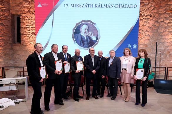 „Sajtószabadság akkor van, amikor ki lehet nyomtatni, hogy nincs sajtószabadság” + GALÉRIA
