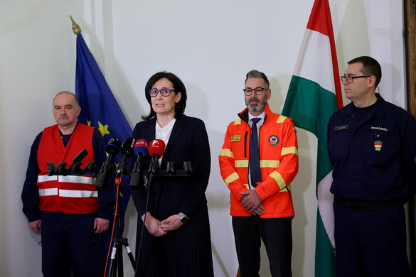 Gyakorlat a gyors és összehangolt mentésért + GALÉRIA