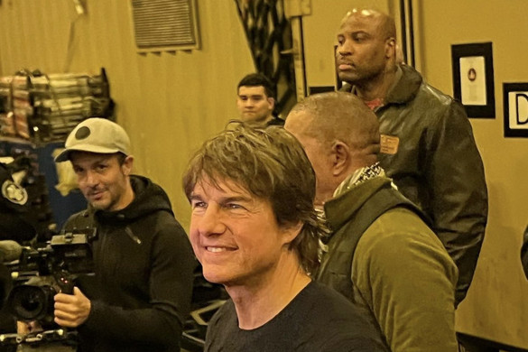 Egy adriai repülőgép-hordozón járt Tom Cruise