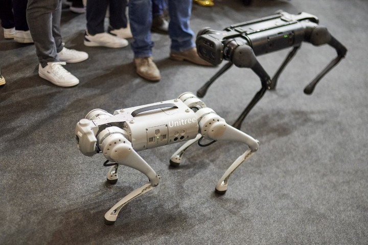 Továbbfejlesztette a robotkutyákat az ausztrál hadsereg + VIDEÓ