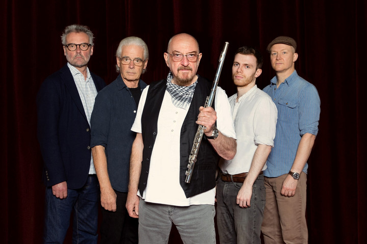 Bácsi fuvolával – Ismét Magyarországon a Jethro Tull