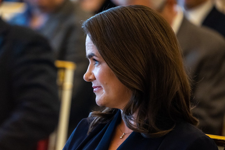 Novák Katalin is részt vesz III. Károly koronázásán