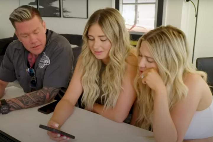 Fotó: Fotó: Youtube Hatalmas felháborodást keltett a férfi, aki lánya kiköpött mását vette feleségül