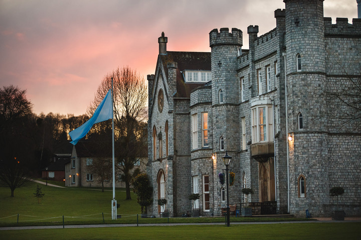 Fotó: Facebook / Wycombe Abbey Holtan találtak egy diáklányt egy drága angliai elitiskolában