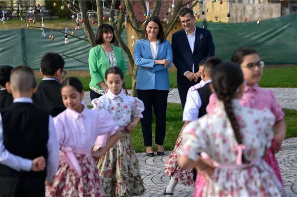 Fotó: MTI/Czeglédi Zsolt Novák Katalin női polgármesterekkel találkozott