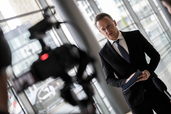 Fotó: Facebook/Szijjártó Péter Szijjártó Péter: Újabb magyar állampolgár van biztonságos helyen