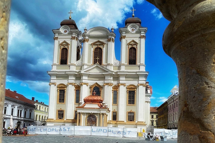 Fotó: Facebook/Episcopia Romano-Catolică Timișoara/Bistum Temeswar/Temesvári Egyházmegye Szombaton szentelik újra a felújított székesegyházat Temesváron