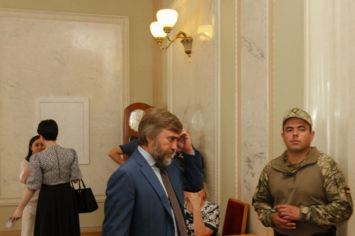 Ukrajna lefoglalta egy száműzetésben élő milliárdos vagyonát