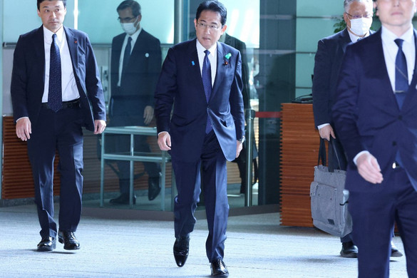 Személyesen szeretne találkozni a japán miniszterelnök az észak-koreai vezetővel