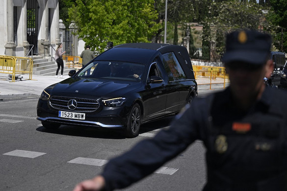 A spanyol fasiszta párt alapítójának exhumálása ellen tiltakozókat vett őrizetbe a rendőrség