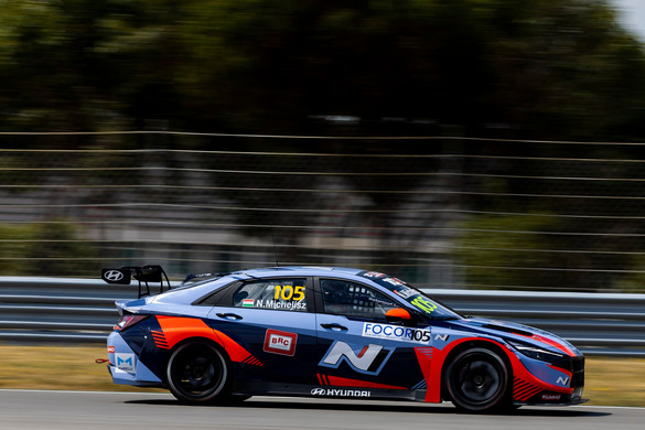 Michelisz rajt-cél győzelemmel kezdett