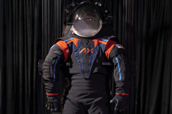 Egy egész lakóparkot megvehetnénk a NASA űrruháinak árából