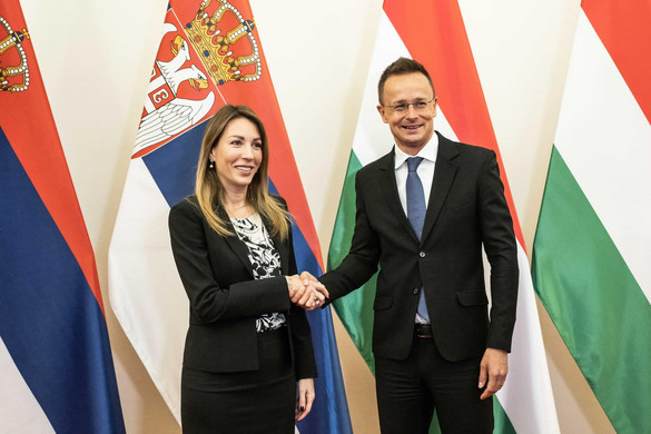 Szijjártó Péter: Új kőolajvezeték építését készíti elő Magyarország és Szerbia + VIDEÓ
