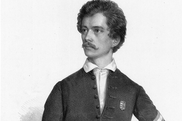 Villamoson vagy otthon is olvashatók Petőfi Sándor kéziratos versei
