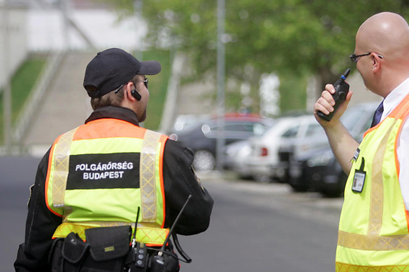 Letartóztatták azt a férfit, aki autójával nekihajtott a polgárőrök autójának, majd elszaladt