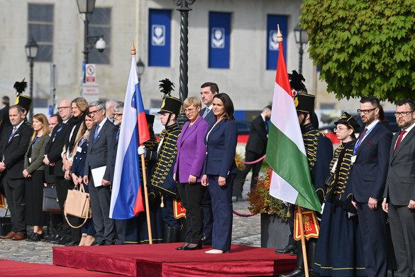 Nem írta Alá Az új Panasztörvényt Novák Katalin