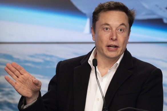 Elon Musk a hirdetőknek: Ha pénzzel akartok zsarolni, akkor b*sszátok meg magatokat + VIDEÓ
