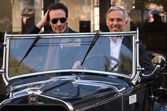 Jean-Paul Belmondo és Alain Delon fiai közös fotón