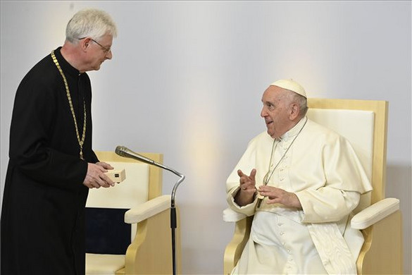 Ferenc pápa: A kultúra elvezet önmagunk megismeréséhez